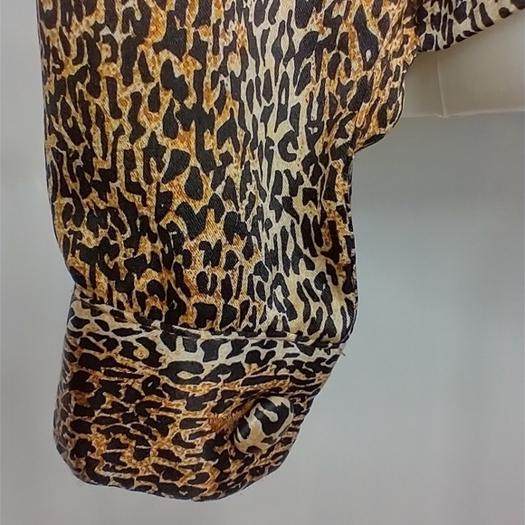 SYLVIA'S LEOPARD PRINT BLOUSE - Picture 7 of 8